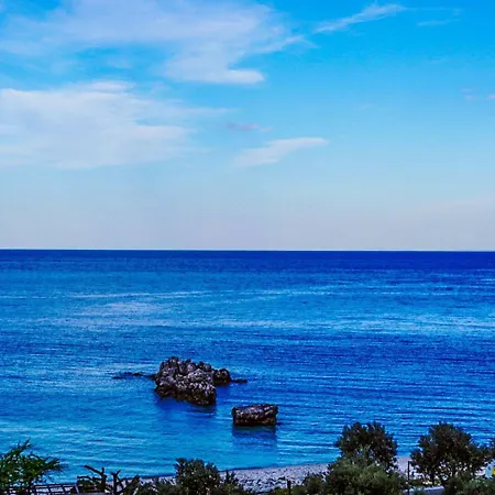 Beachfront Pelion Getaways - Palia