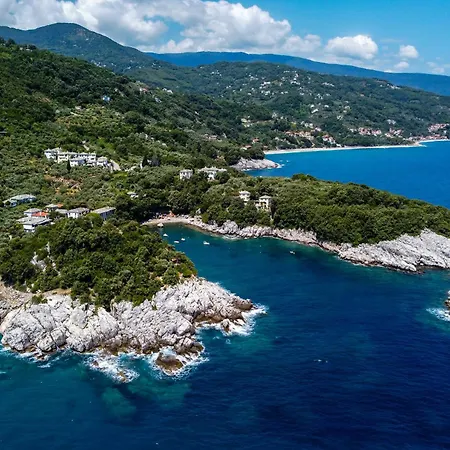 Beachfront Pelion Getaways - Palia شقة داموشاري