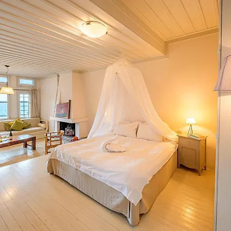 Beachfront Pelion Getaways - Palia